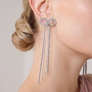 New! Silver Rhinestone Bow Tassel Earrings (1067) NWOT